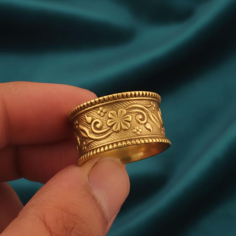 18K_Gold_Plated_Floral_Wide_Band_Ring_Vintage_Mi_grain_Clover_Statement_Ring 2