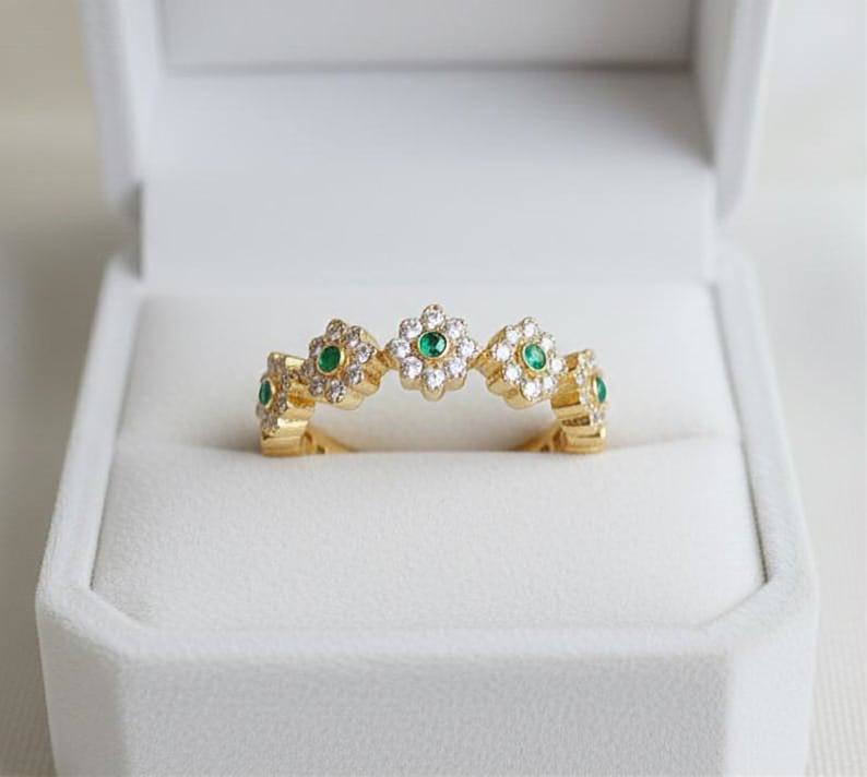 925 Silver Flower Eternity Ring, Emerald and Diamonds Daisy Minimalist Stackable Band devika gem jerwels
