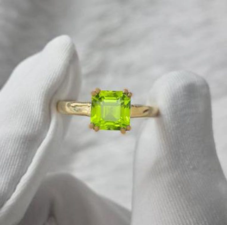August Birthstone Peridot Ring in 925 Sterling Silver – Ascher Cut Statement Band