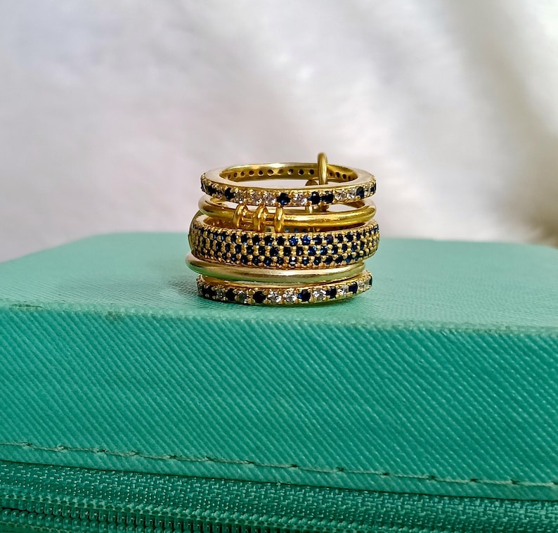 925 Sterling Silver Blue Sapphire Interlocking Ring – Five Band Diamond Linked Design