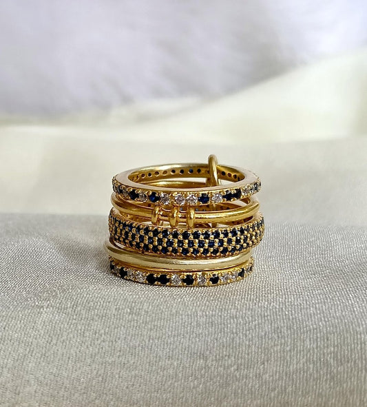 925 Sterling Silver Blue Sapphire Interlocking Ring – Five Band Diamond Linked Design