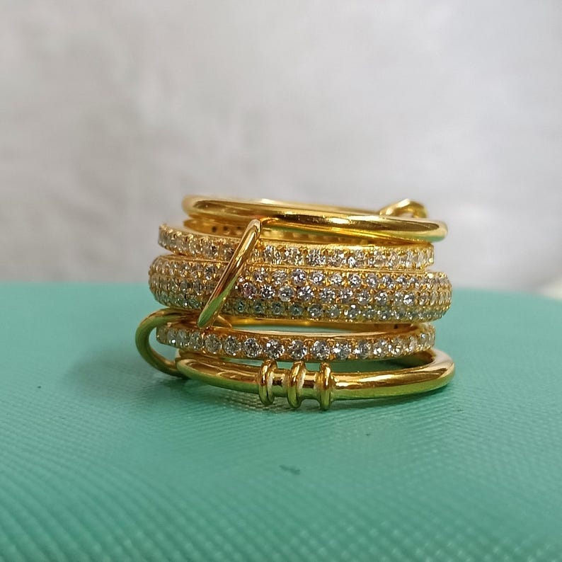 Gold Plated Chunky Ring – Five Interlocking Diamond Linked Statement Jewelry