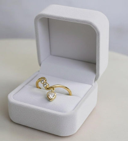Heart Diamond Drop Tassel Ring in 14K Gold – Dangling Valentine’s Day Statement Jewelry