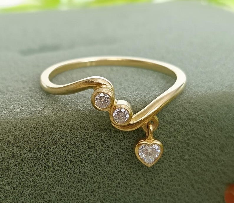 Heart Diamond Drop Tassel Ring in 14K Gold – Dangling Valentine’s Day Statement Jewelry