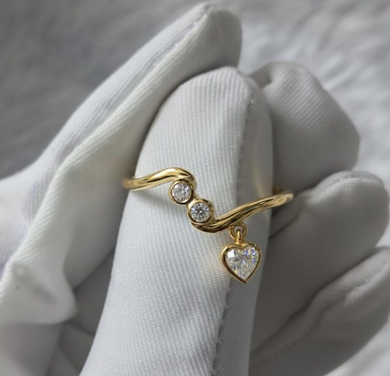 Heart Diamond Drop Tassel Ring in 14K Gold – Dangling Valentine’s Day Statement Jewelry