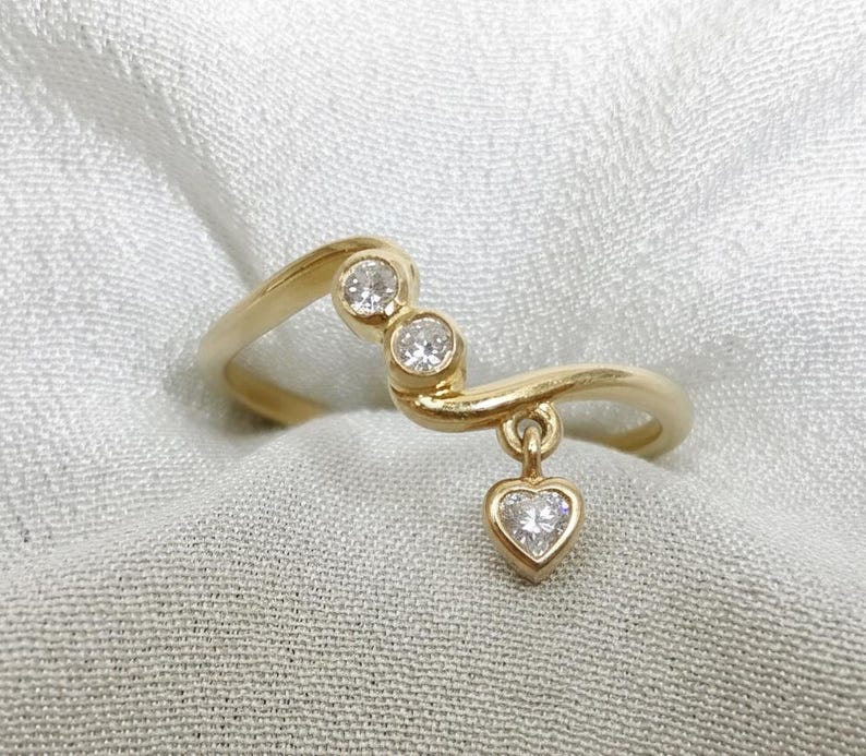 Heart Diamond Drop Tassel Ring in 14K Gold – Dangling Valentine’s Day Statement Jewelry